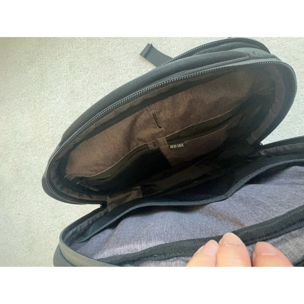 GOMATIC NAVIGATOR SLING 6L Backpack Black